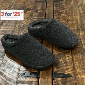 Amazon Women's Gray Slippers